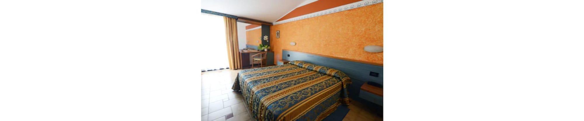 Hotel Dolci Colli Peschiera del Garda Kültér fotó